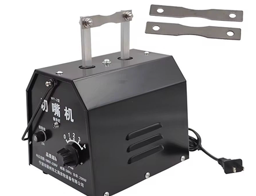 Machine à débecquer (débecqueuse)